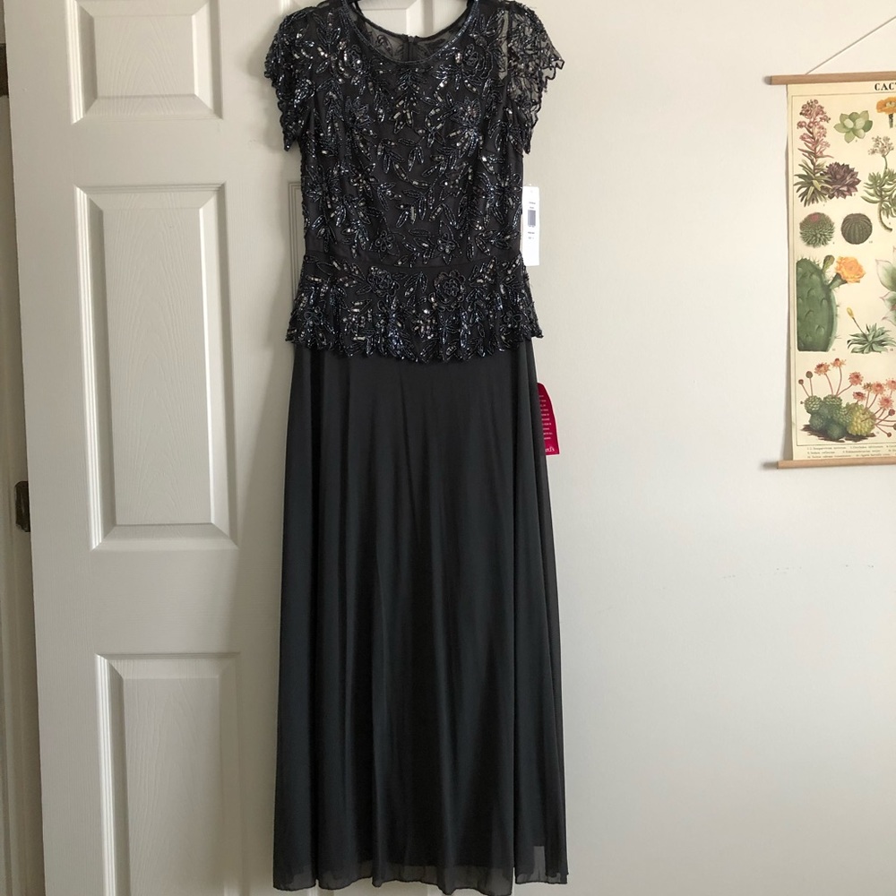 Gorgeous Evening Dress- Silver/Grey